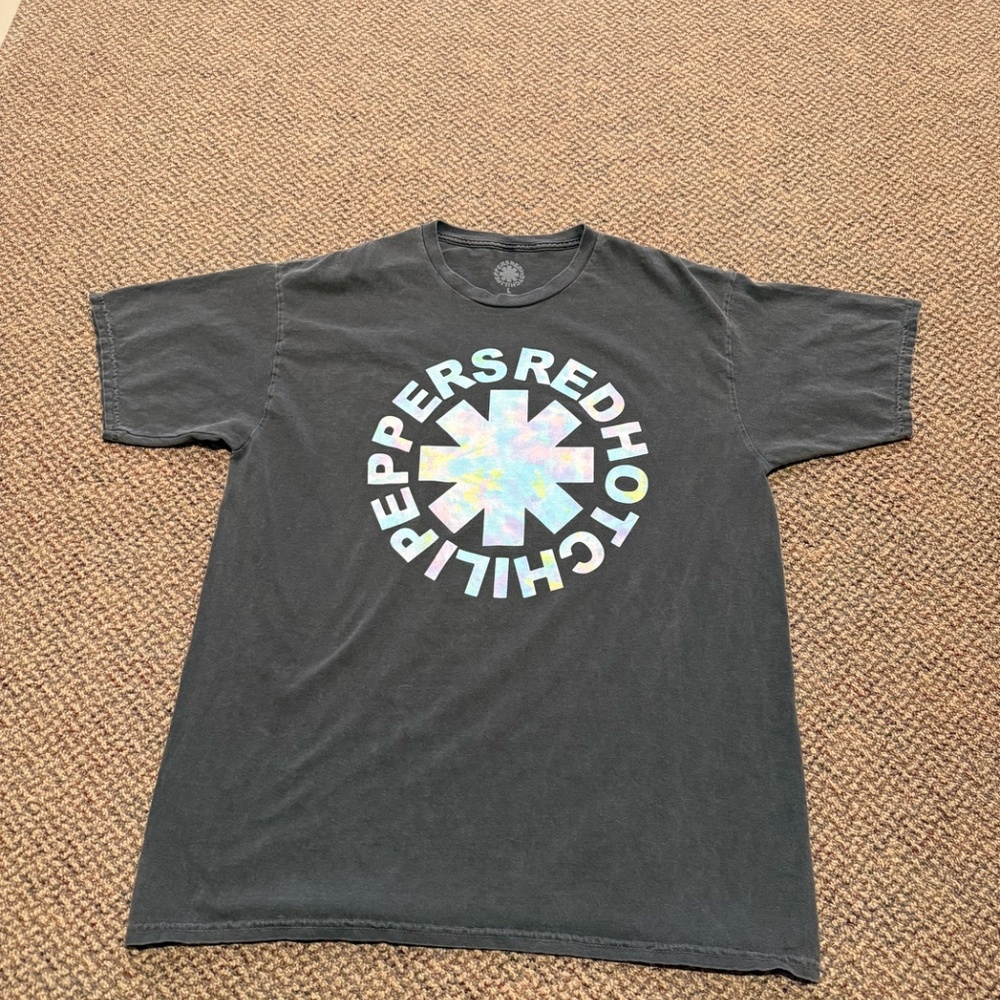Men's 2024 Red Hot Chili Peppers Concert t-shirt, Size L